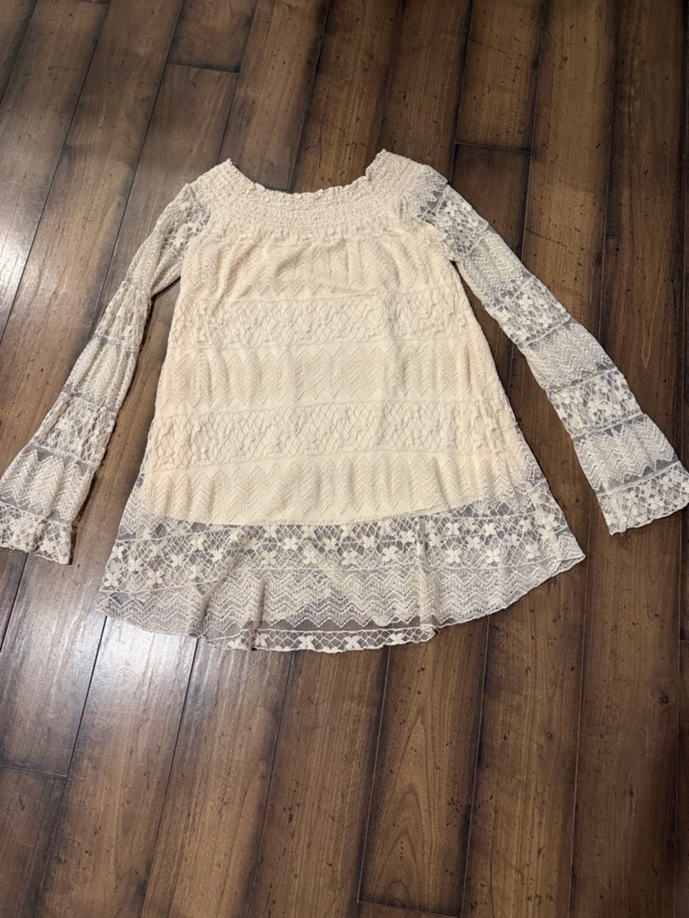 Off White/Cream Lace Long Sleeve Off The Shoulder Dress 

Size 10